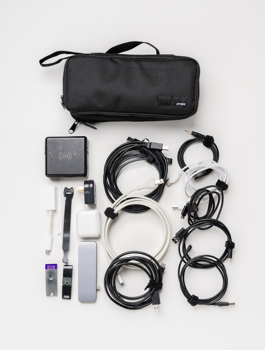AR-0006 GADGET POUCH