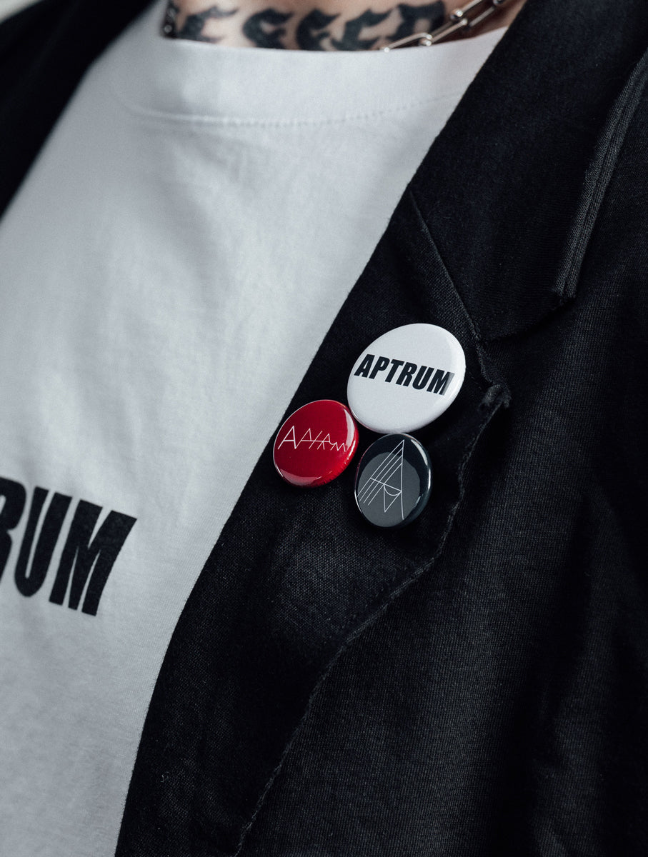 AR-0012 TIN BADGE